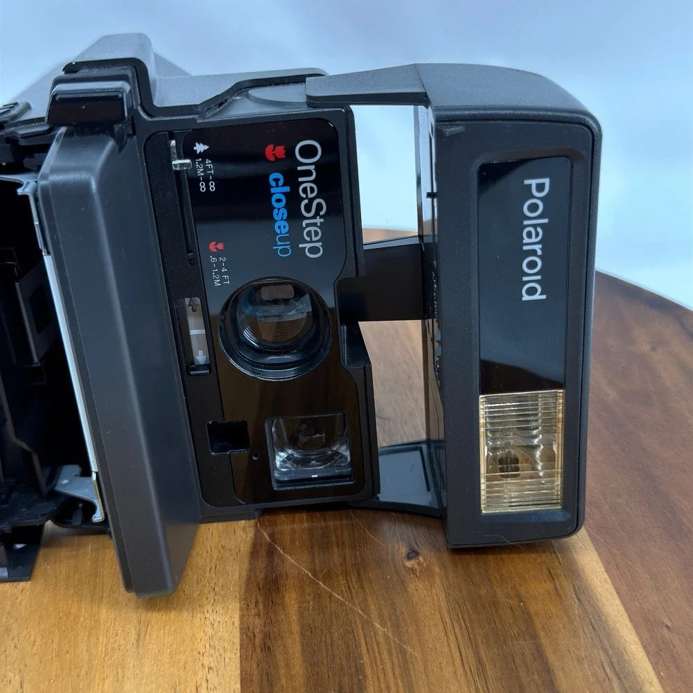 Polaroid OneStep Closeup Camera Black Instant 600 Film Flash Not Tested